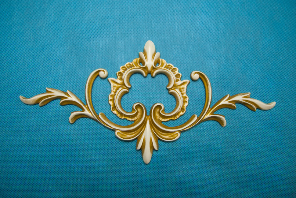 Кровать "Авиньон" декор изголовья, патина золото Кровать "Авиньон" декор изголовья, патина золото